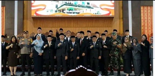 Screenshot_2025-04-08-12-07-11-970_com.mi.globalbrowser~2